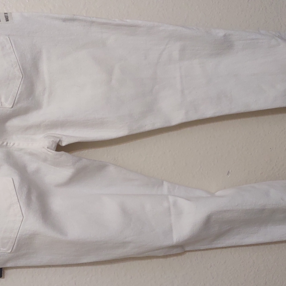 NWT ROCK AND REPUBLIC CARNAGE WHITE PANTS WITH BLACK ZIPPERS ON BACK SIZE 31 - Picture 13 of 15